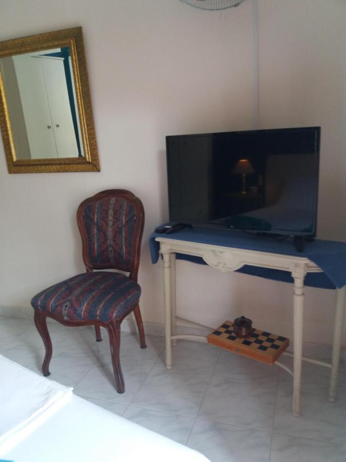 Forest & Sea Apartment Poros Town Esterno foto